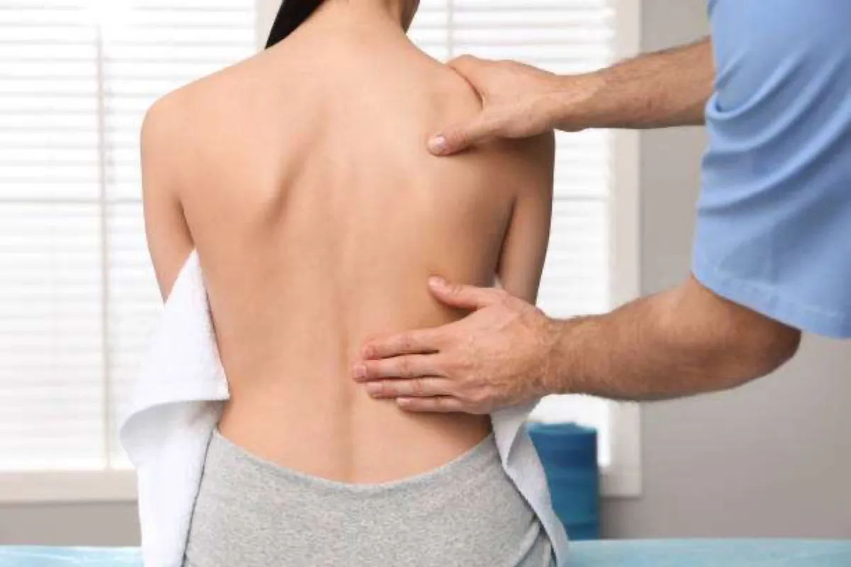 Dr. Ravi Jitta treating sciatica at Tradition Family Chiropractic